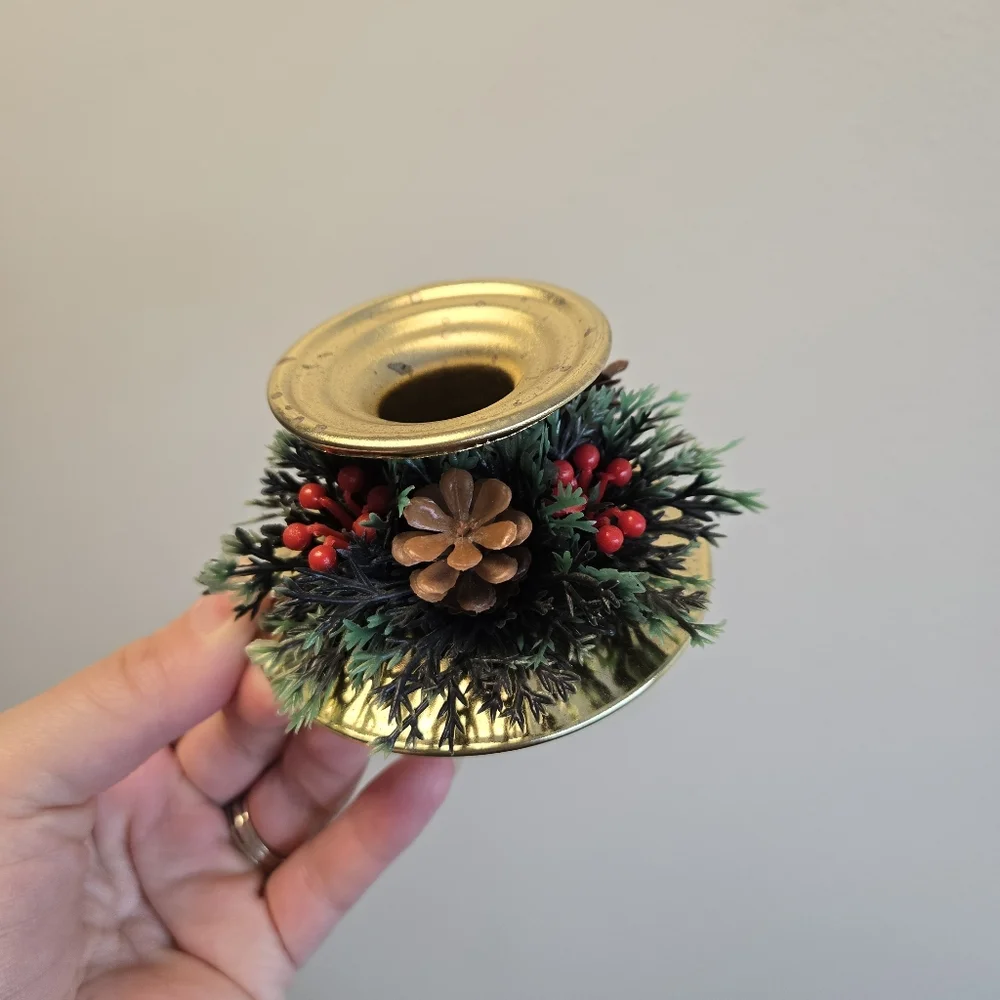 Gold Metal Christmas Wreath Candle Holder